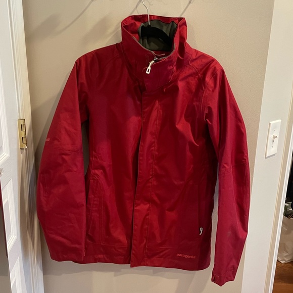 Patagonia Insulated Women’s Ski Jacket - Picture 2 of 7